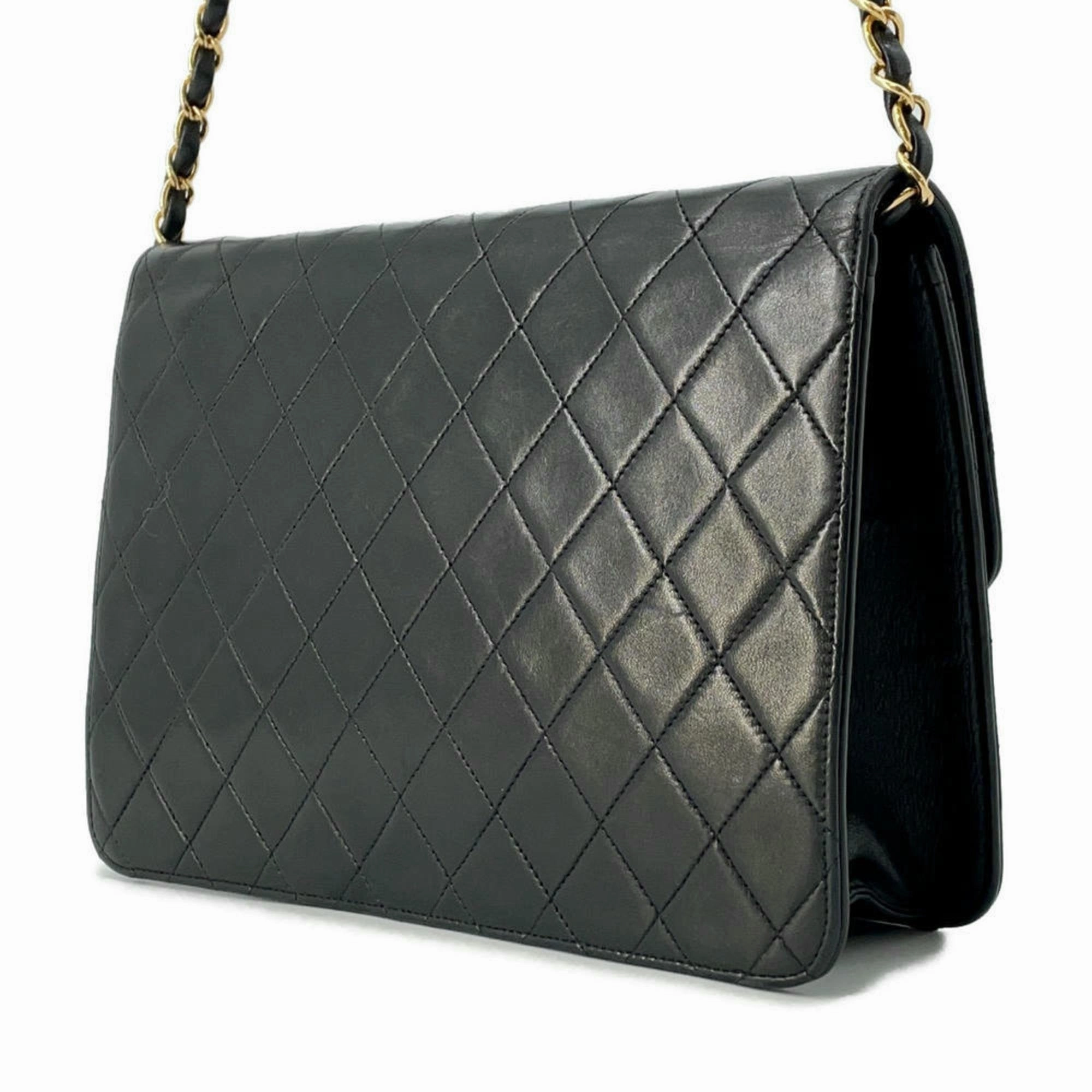 Chanel Matelasse Leather Shoulder Bag (Pre-Owned)