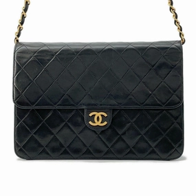 Chanel Matelasse Leather Shoulder Bag (Pre-Owned)