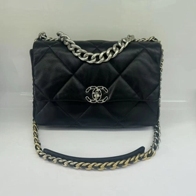 Chanel Preloved Chanel19 Bag Black Crossbody with Microchips HY127