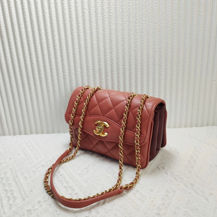 Chanel Preloved Classic Flap Bag Red Leather Shoulder Bag xr05012