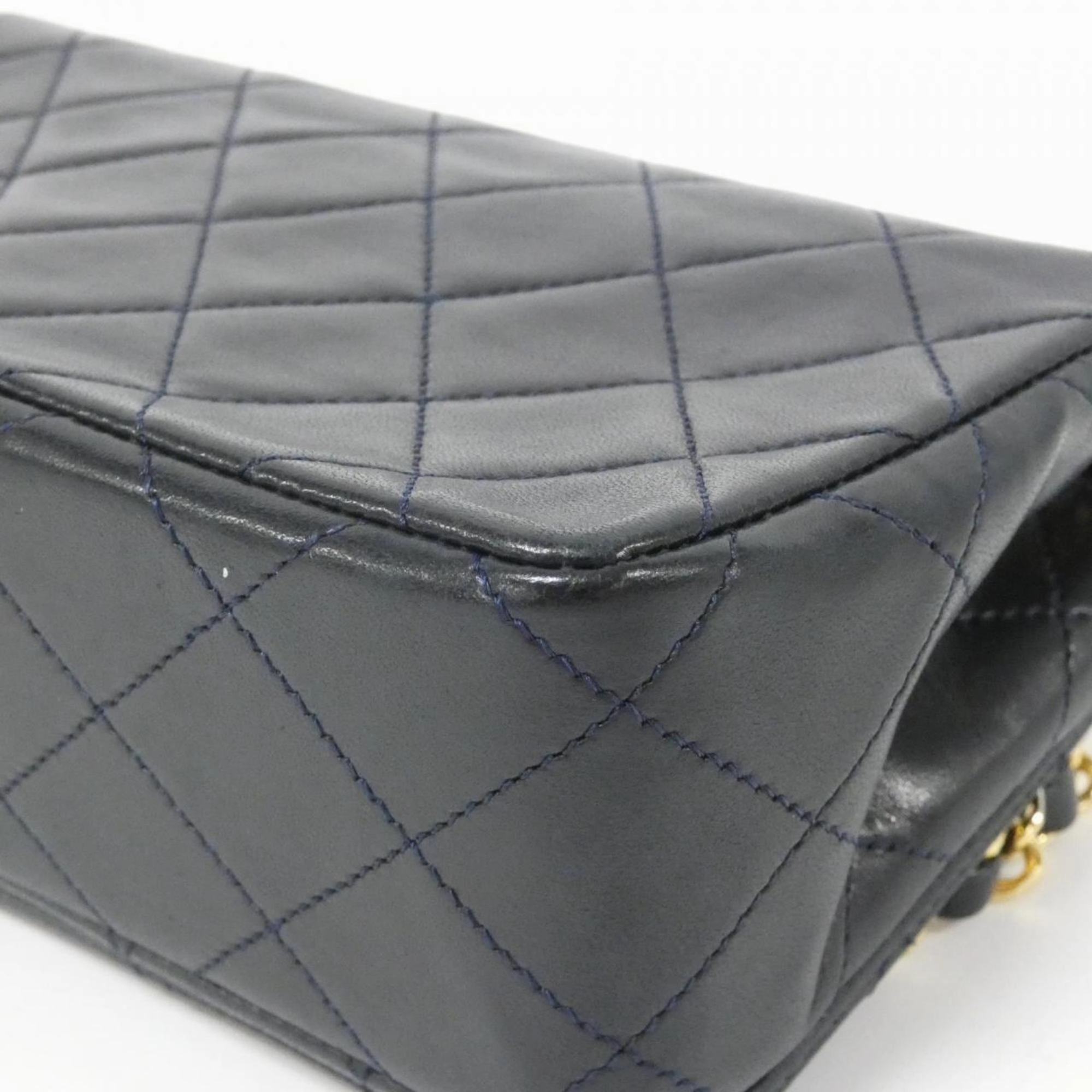 Chanel Single Flap Leather Shoulder Bag (Pre-Owned)
