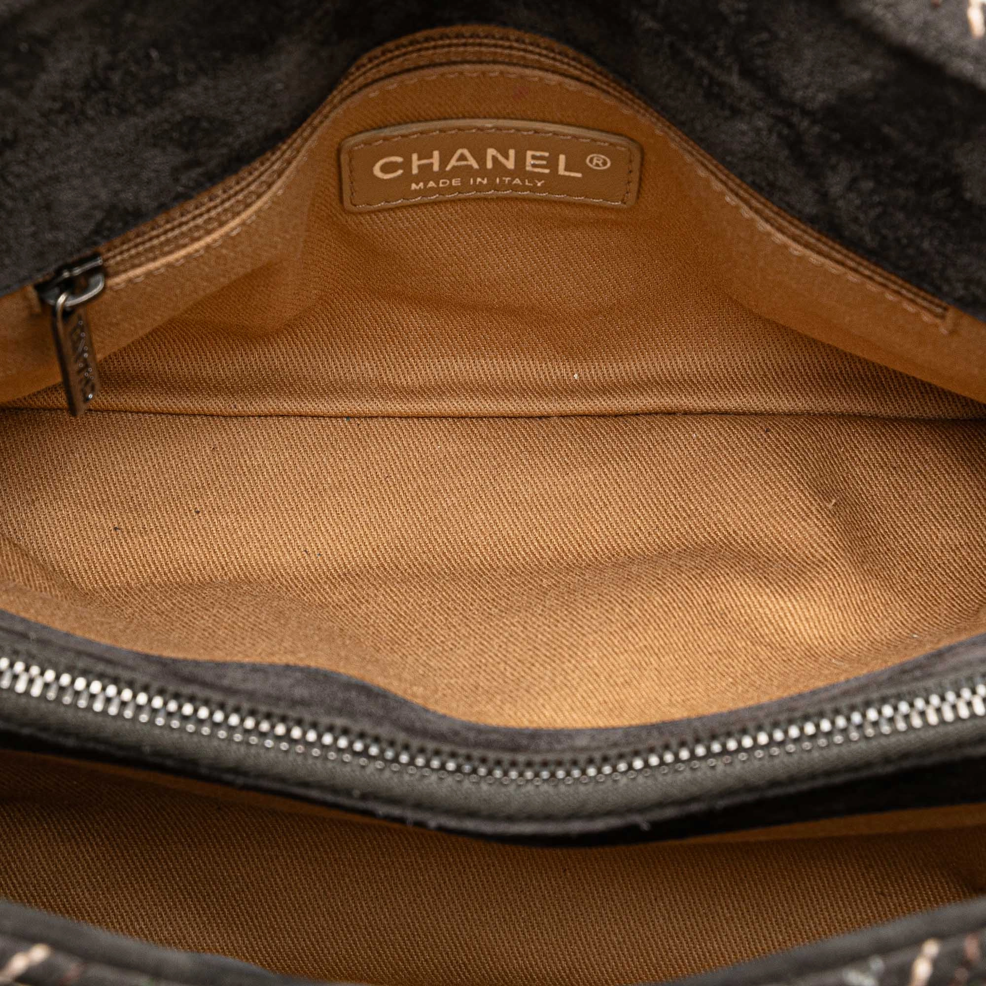 Chanel Suede Paris-Edinburgh Saltire Shoulder Bag (21544)