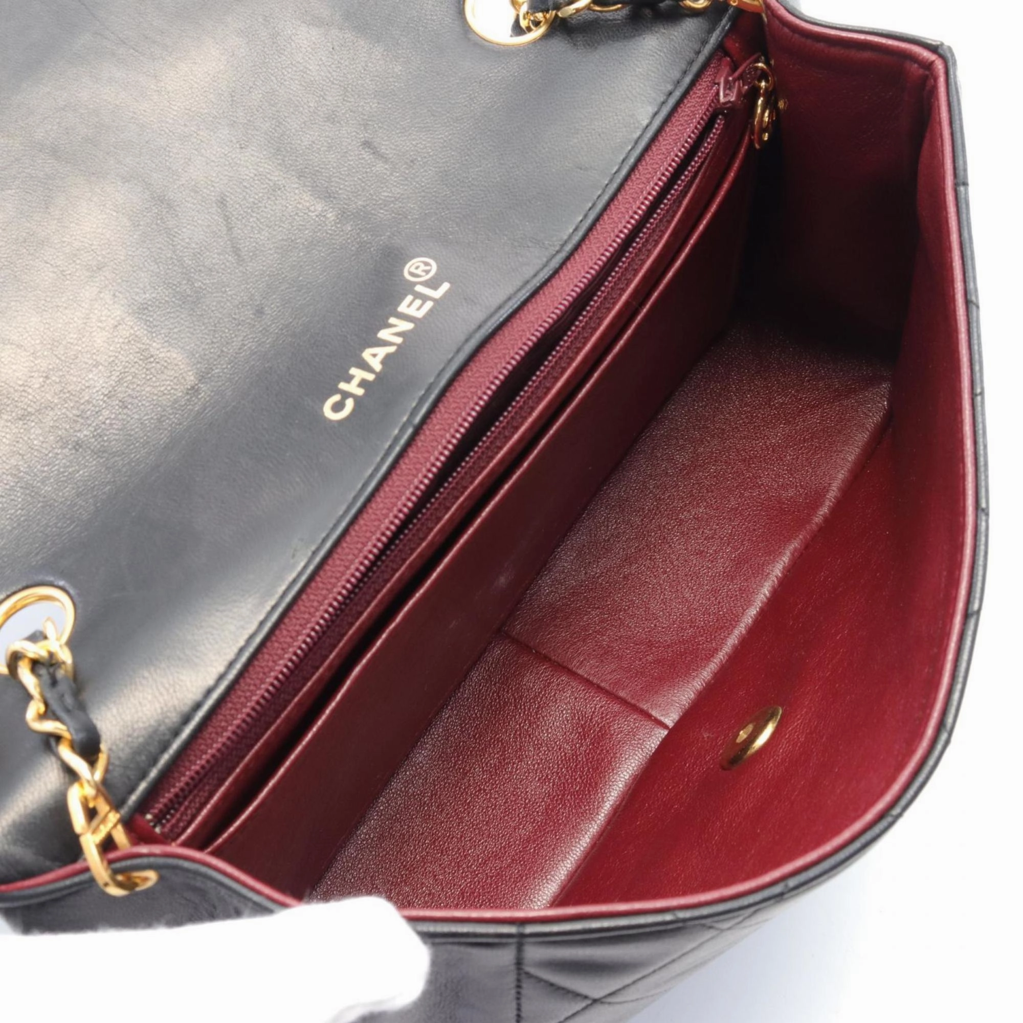 Chanel Timeless Leather Shoulder Bag (Pre-Owned)