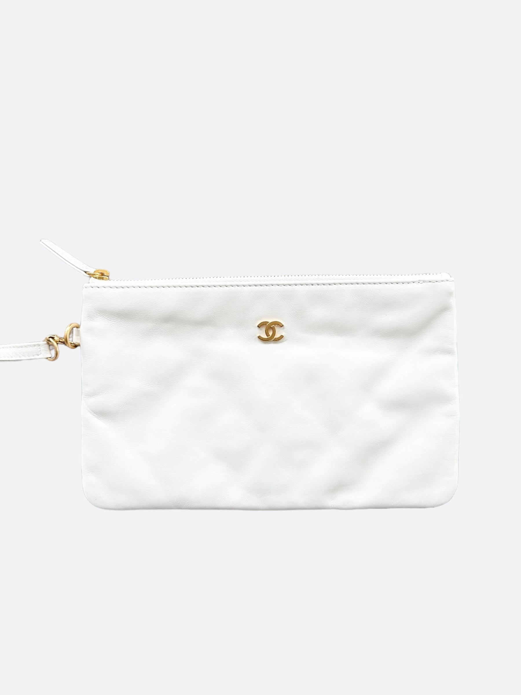 Chanel White & Gold Quilted Calfskin 22 Bag