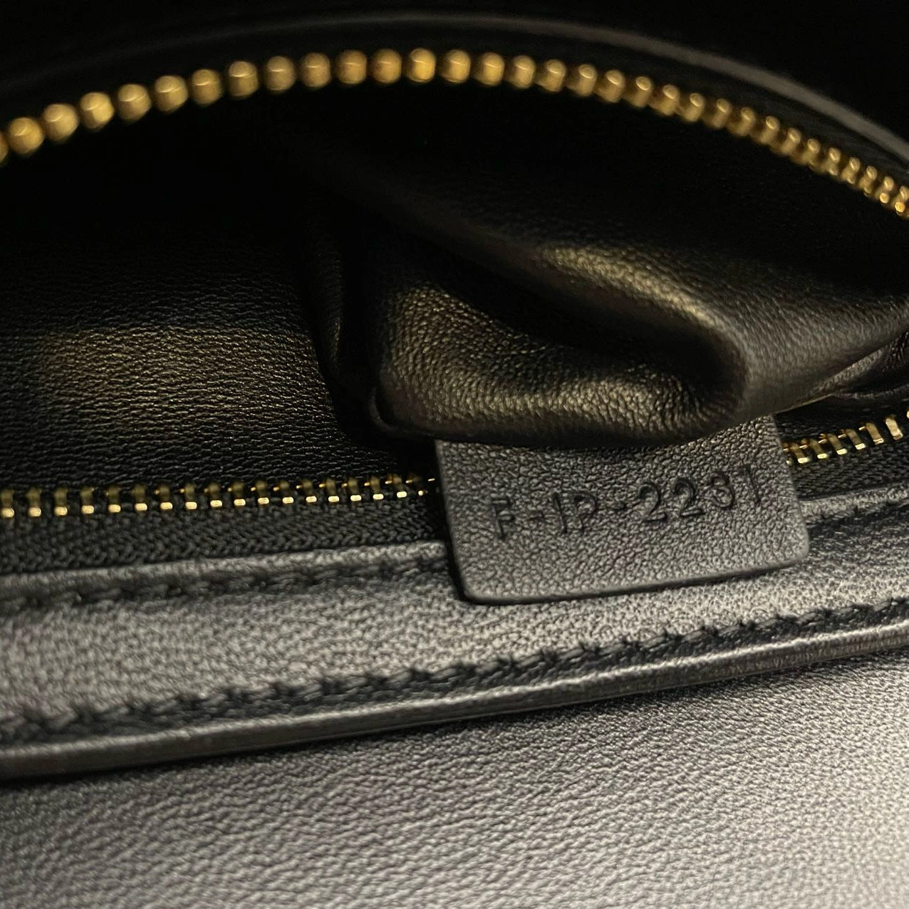 Cline Pre-Owned 2021 Small  Calfskin Triomphe crossbody bag