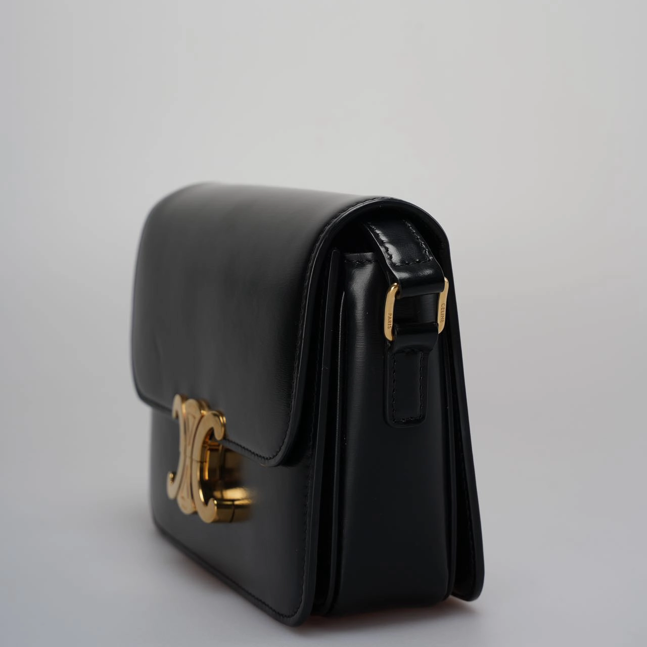 Cline Pre-Owned 2021 Small  Calfskin Triomphe crossbody bag