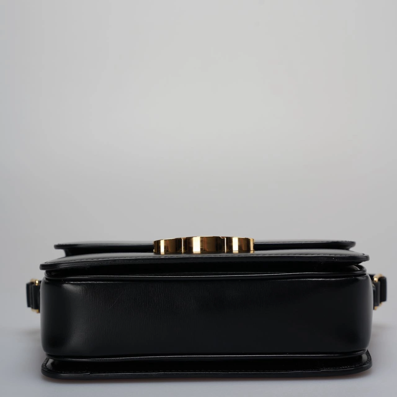 Cline Pre-Owned 2021 Small  Calfskin Triomphe crossbody bag