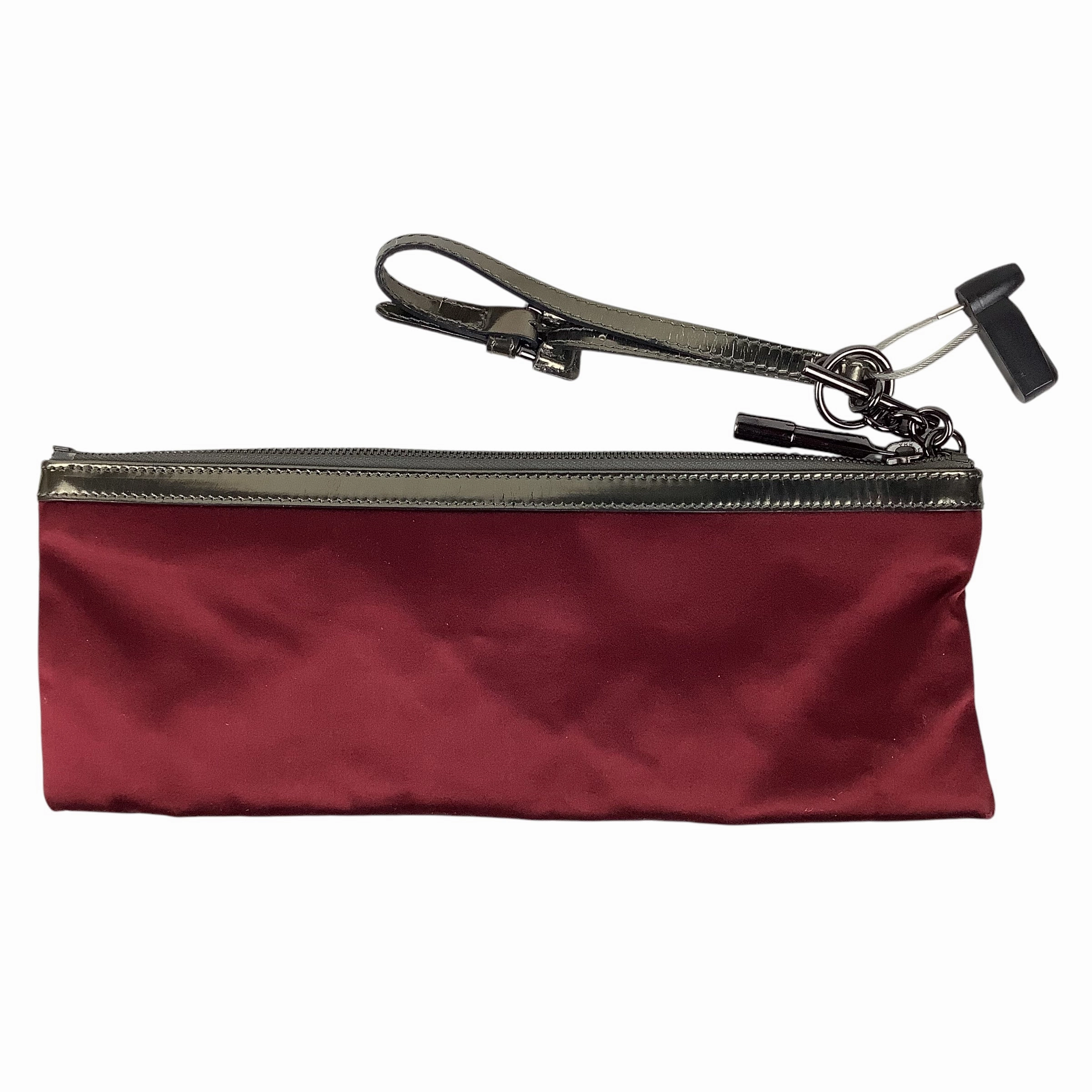 Clutch Luxury Designer By Burberry, Size: Medium
