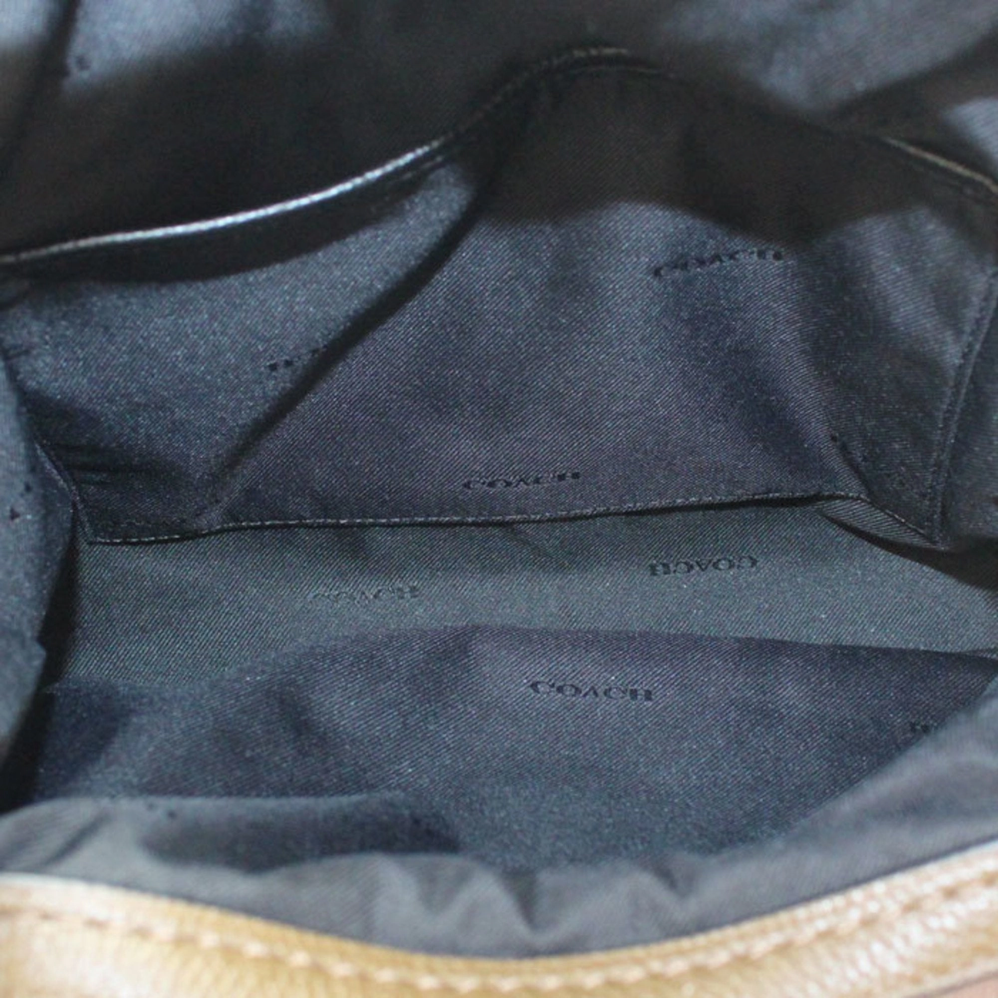 Coach Edie  Leather Shoulder Bag (Pre-Owned)