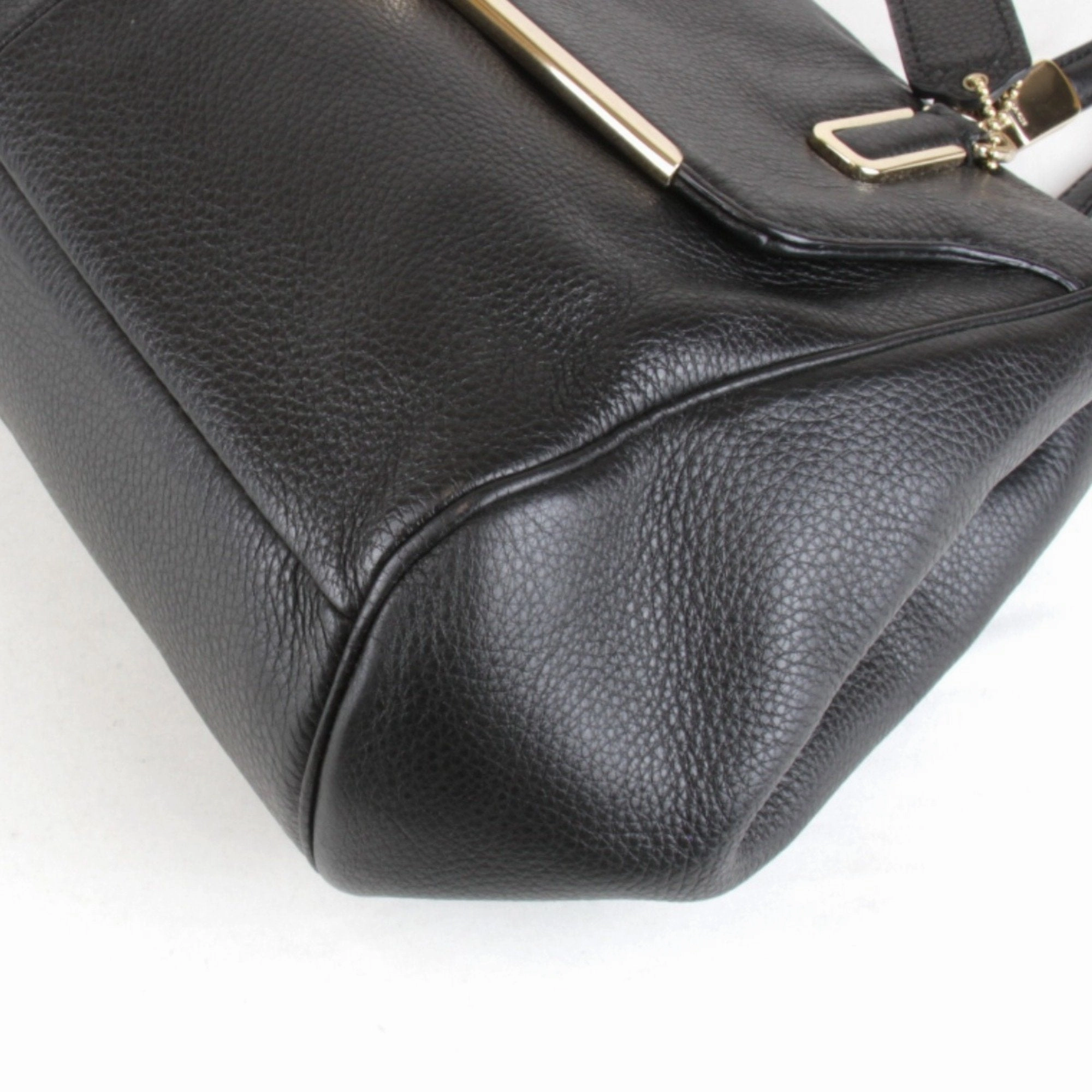 Coach Leather Shoulder Bag (Pre-Owned)