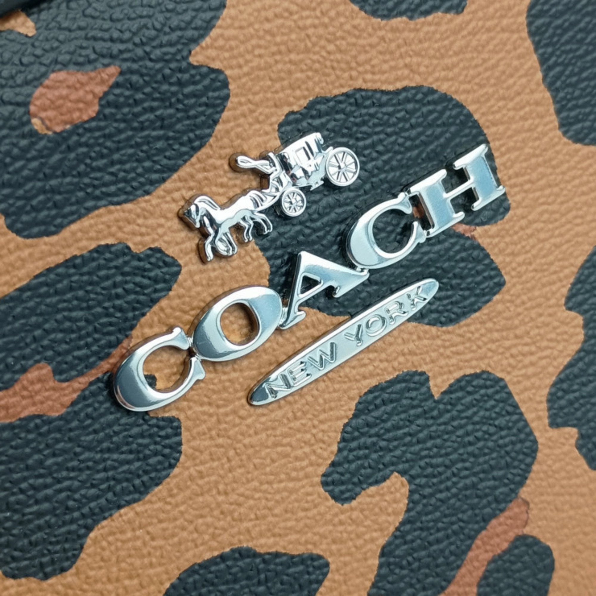 Coach Pvc Leather Shoulder Bag (Pre-Owned)