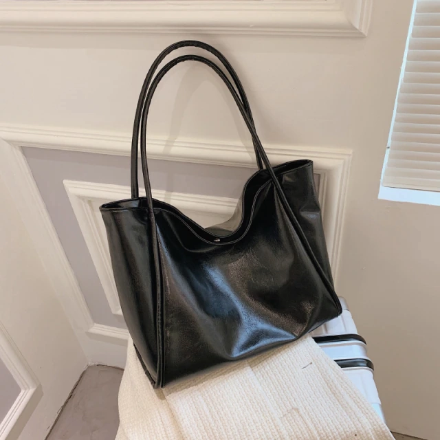 Columbo Women's Designer Shoulder Handbag