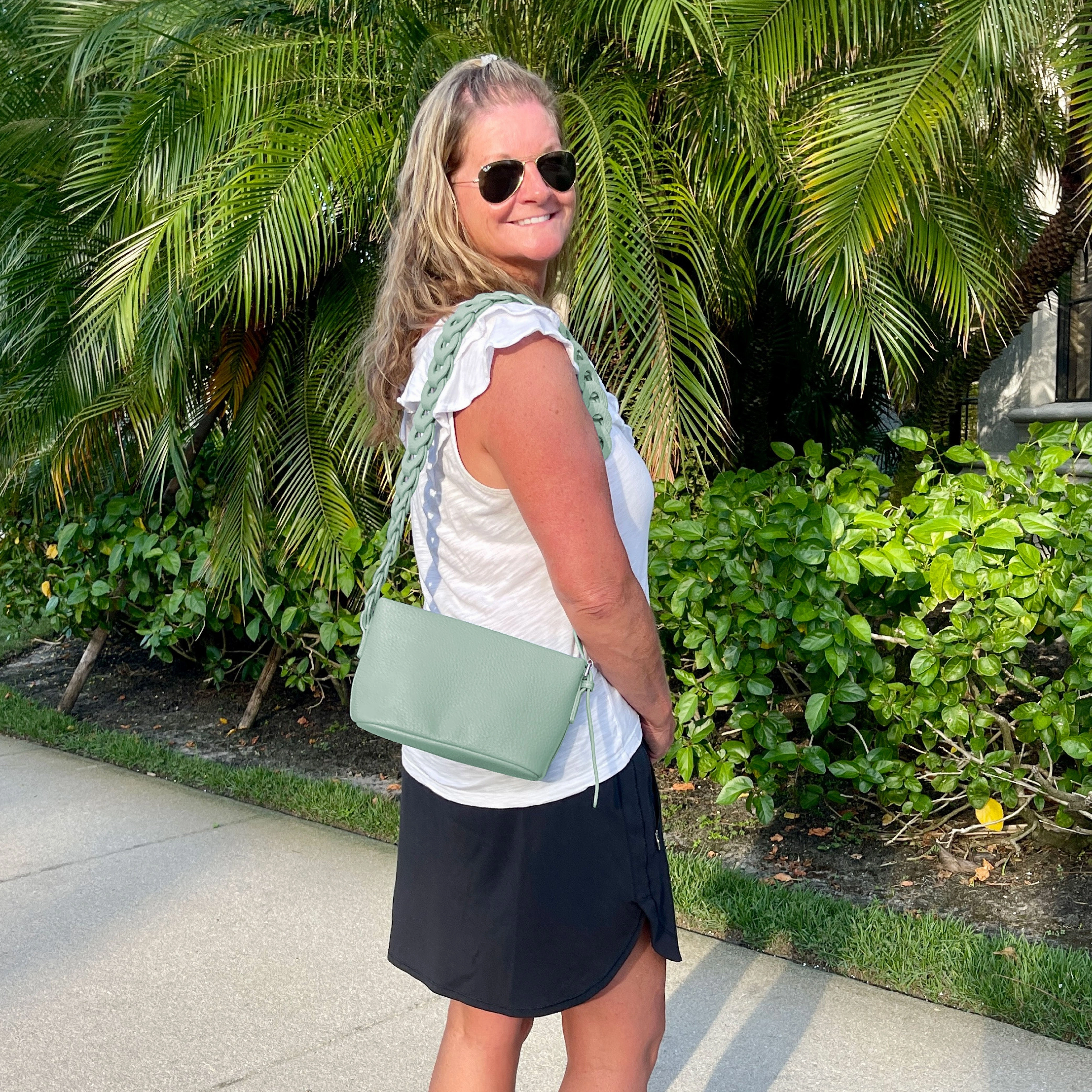 Daisy Crossbody with braided shoulder strap