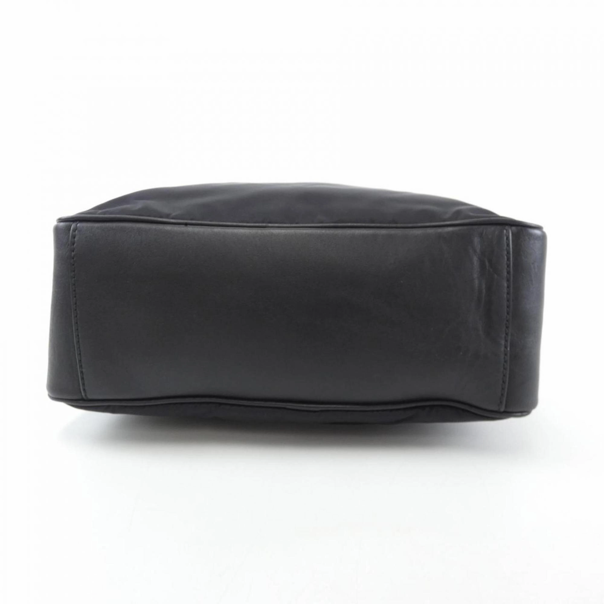 Dolce & Gabbana Synthetic Shoulder Bag (Pre-Owned)