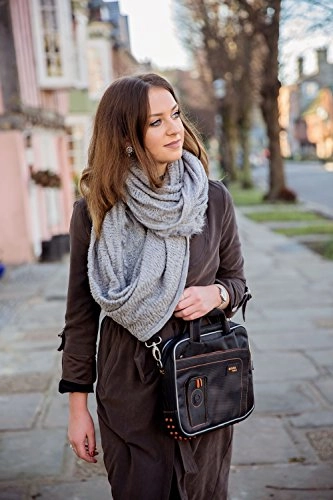 DURAGADGET Tough Laptop Shoulder Bag with Multiple Compartments for Apple 11" MacBook Air & Apple