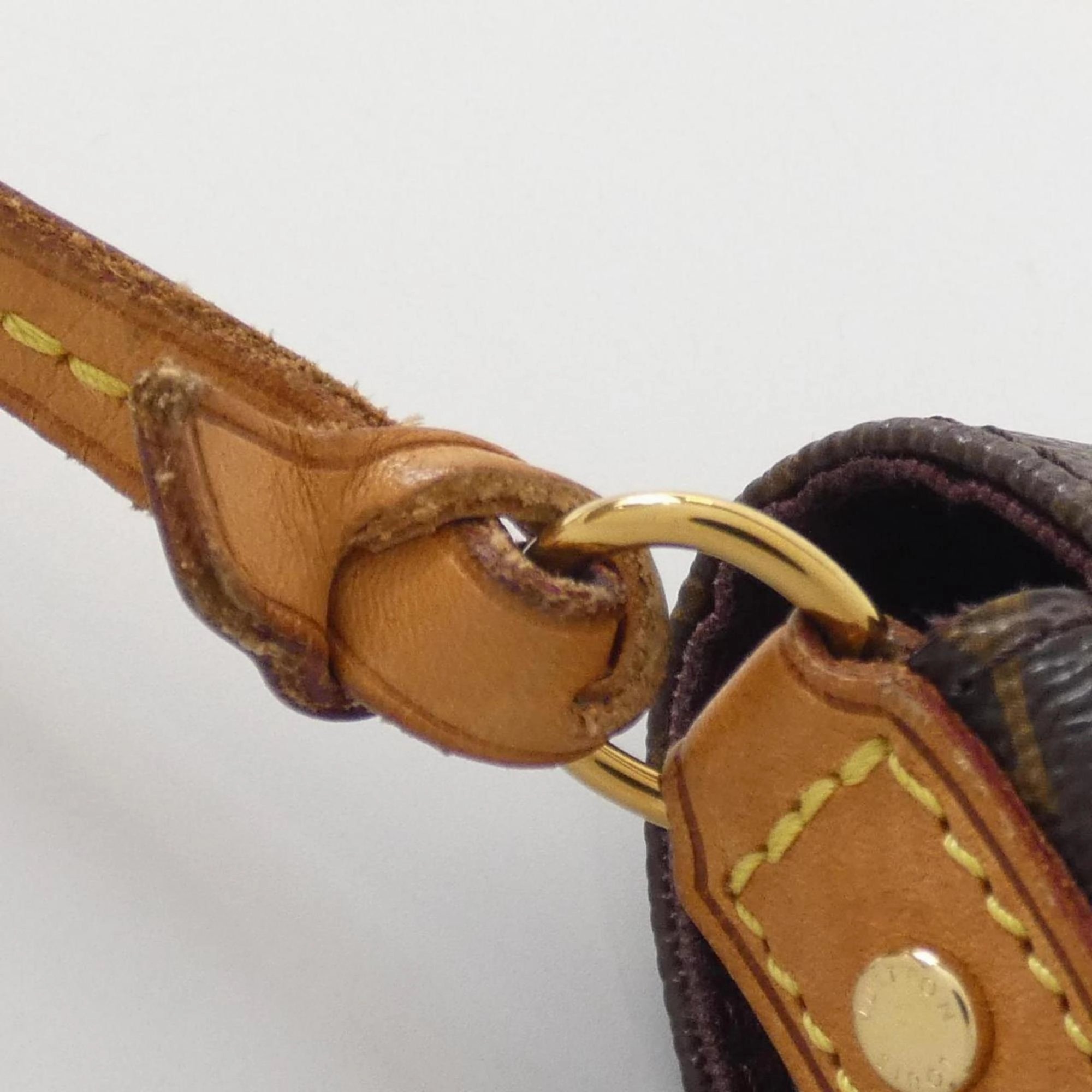 Elegant Canvas Shoulder Bag with Strap