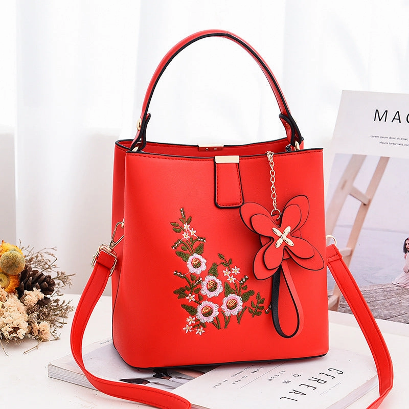 Fashion Casual Embroidered One-shoulder Diagonal Bag
