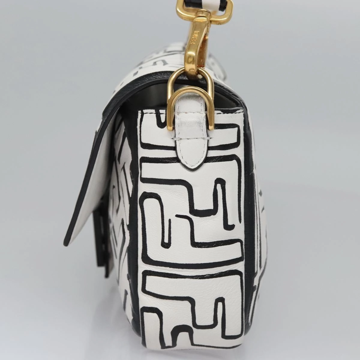 Fendi Baguette Canvas Shoulder Bag (Pre-Owned)