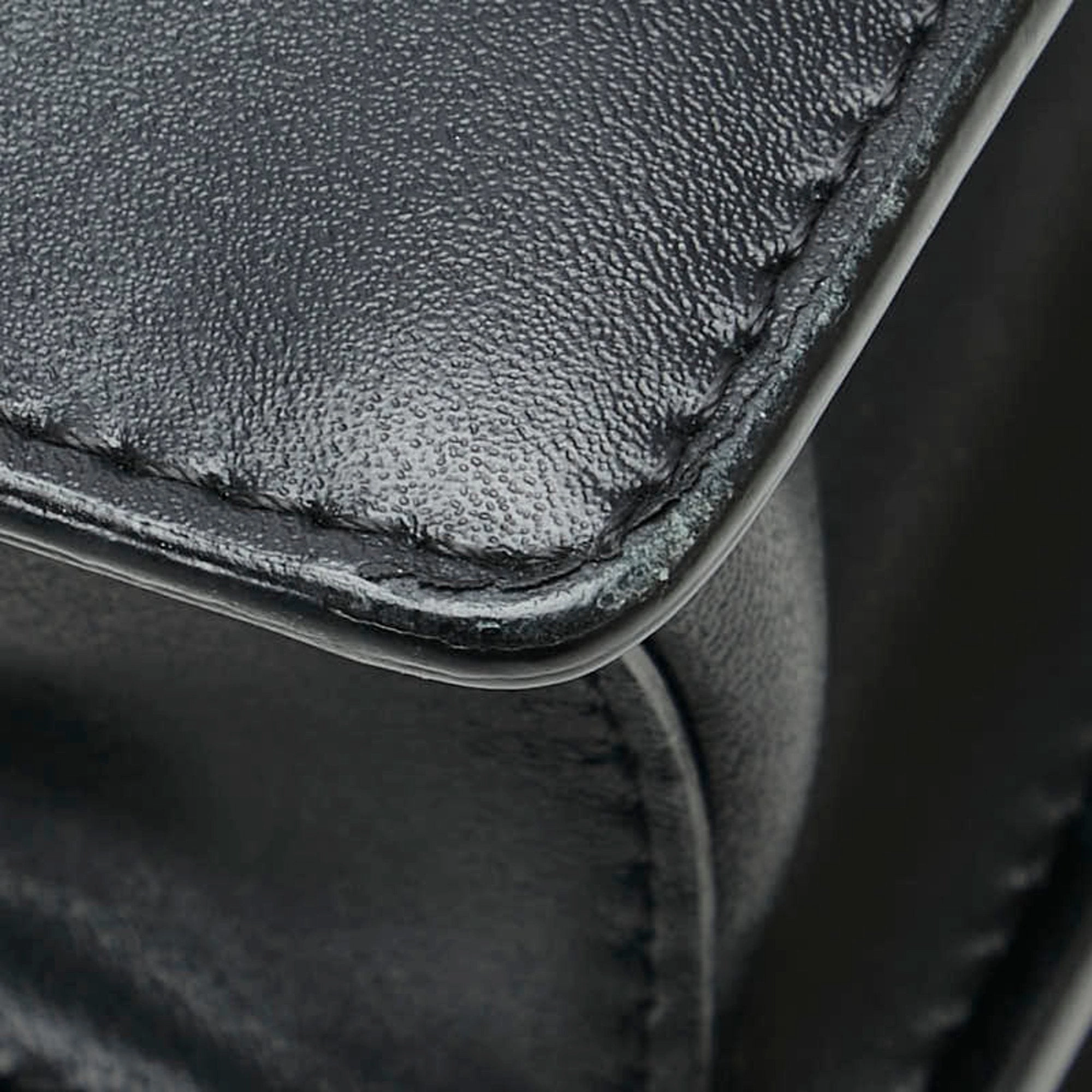 Fendi Leather Shoulder Bag (Pre-Owned)