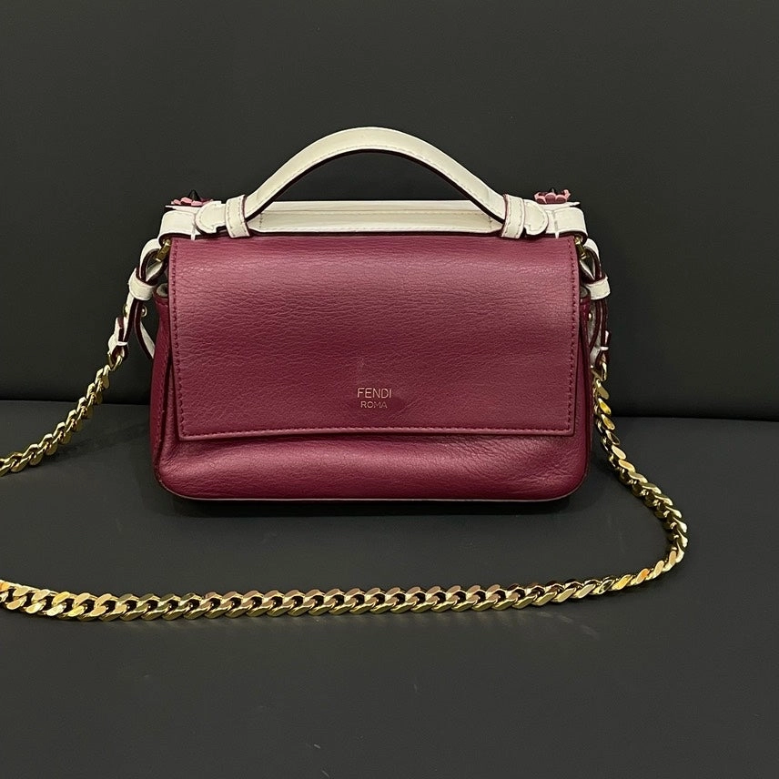 Fendi Preloved HY112 White Leather Shoulder Bag with Chain Strap