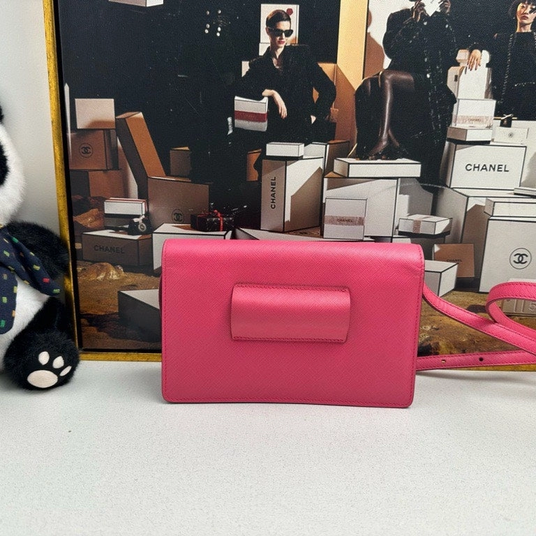 Ferragamo Vara Bow Pink Crossbody Bag