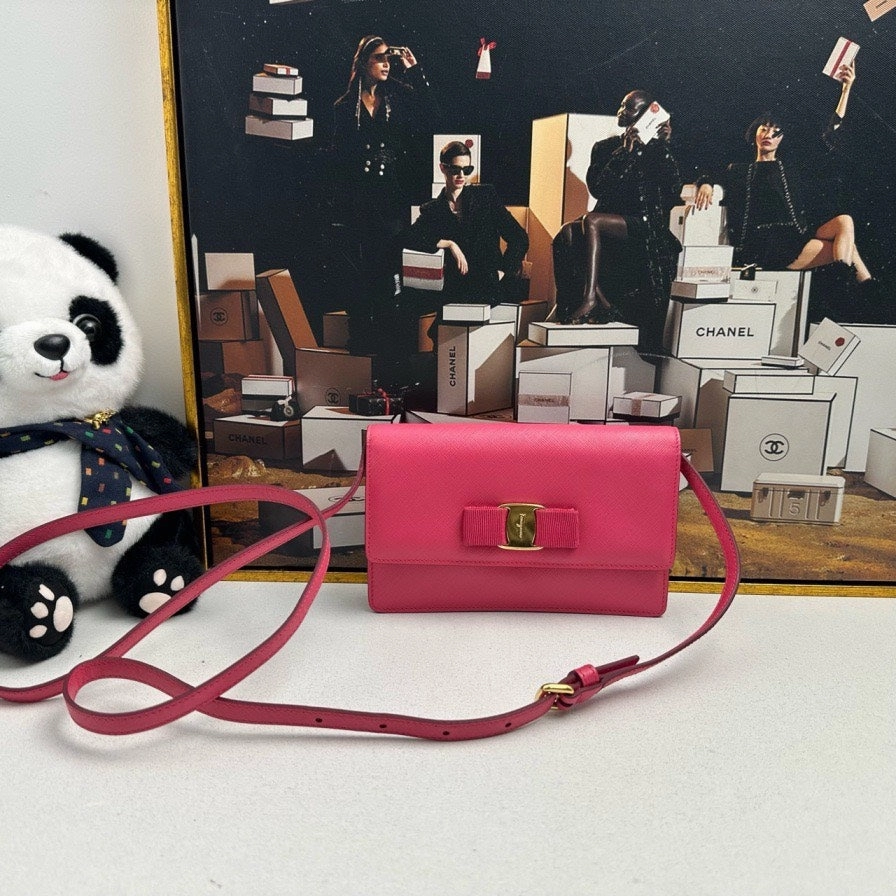 Ferragamo Vara Bow Pink Crossbody Bag