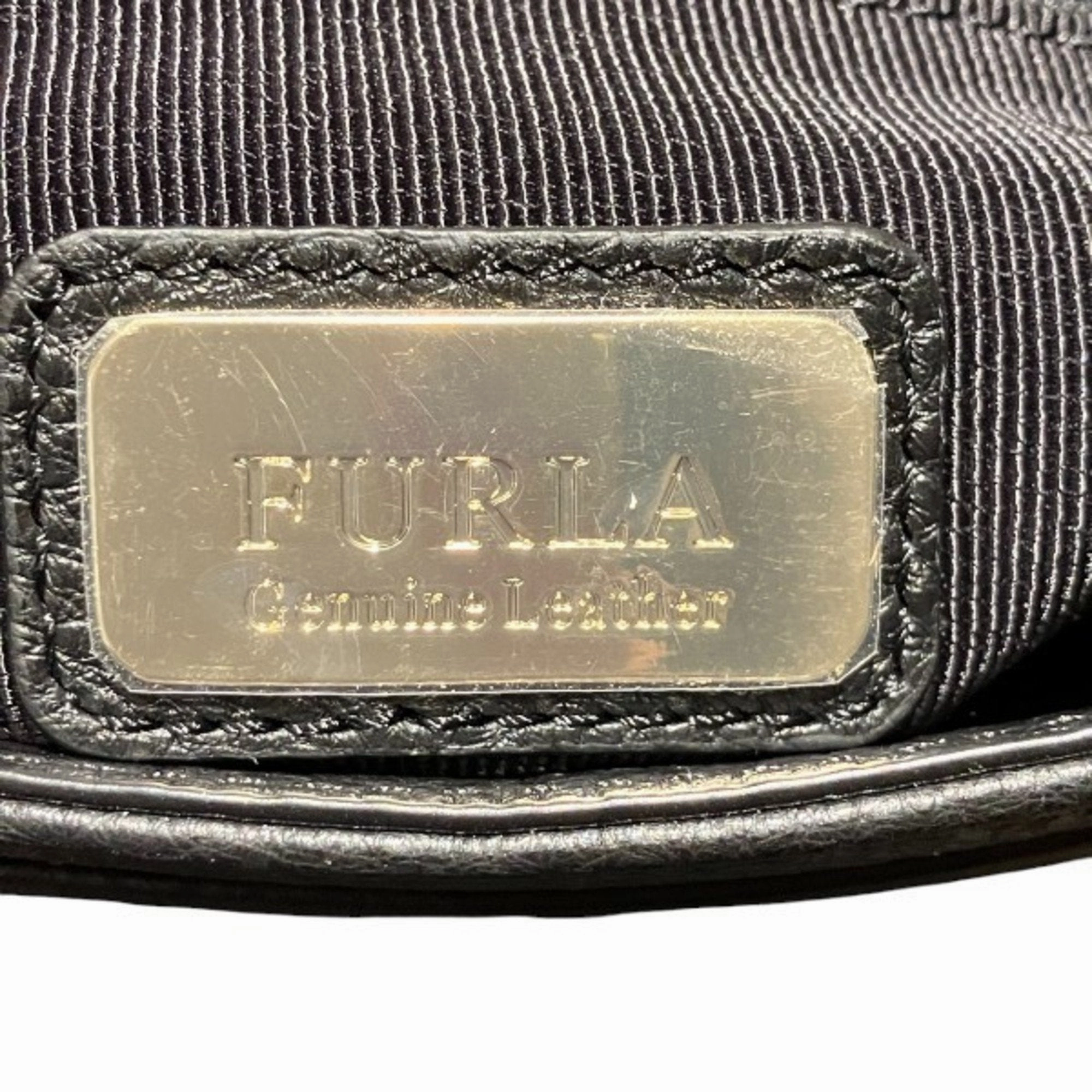 Furla Leather Shoulder Bag (Pre-Owned)