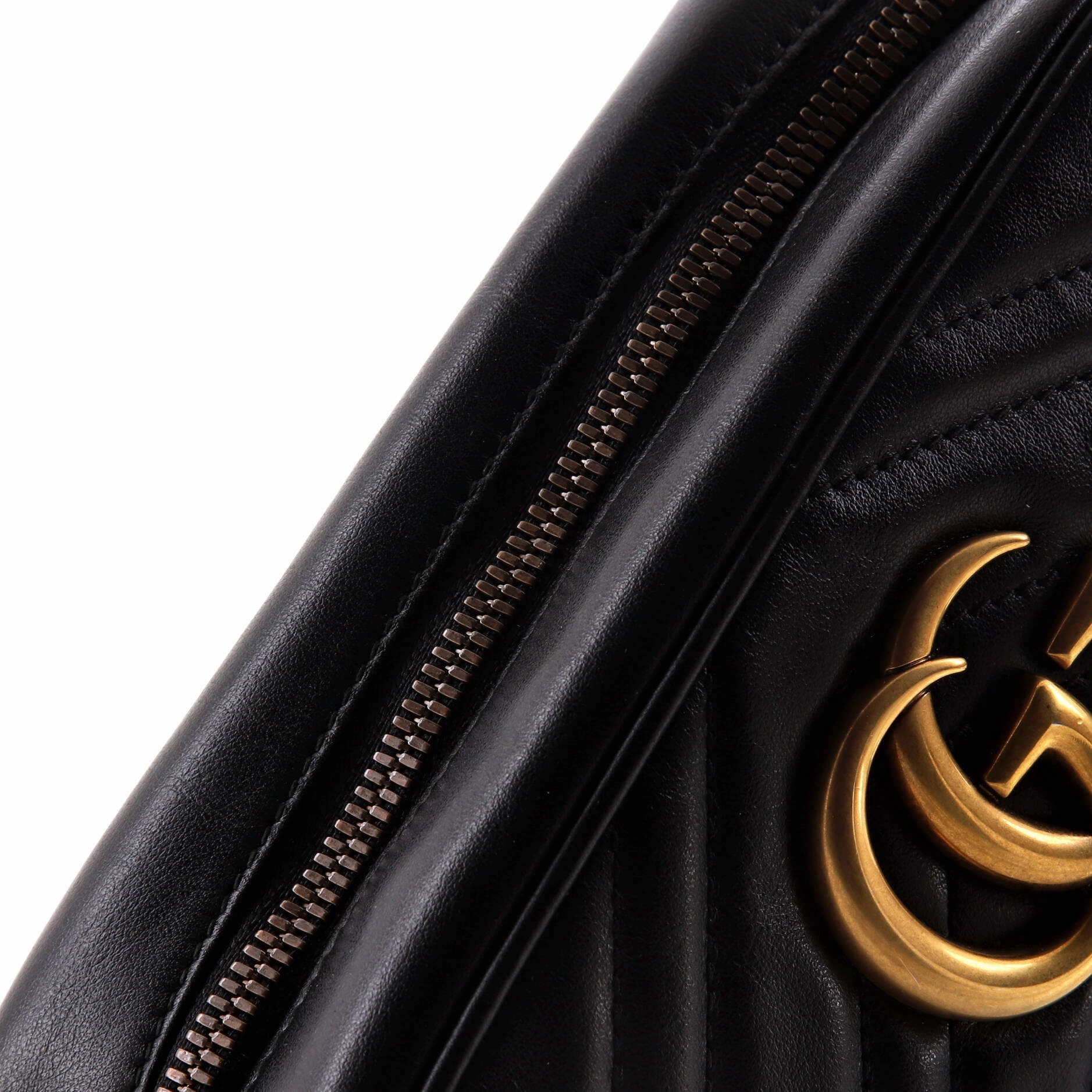 GG Marmont Shoulder Bag Matelasse Leather Small