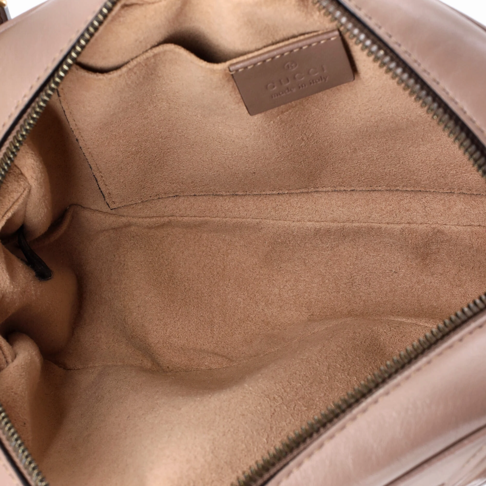 GG Marmont Shoulder Bag Matelasse Leather Small