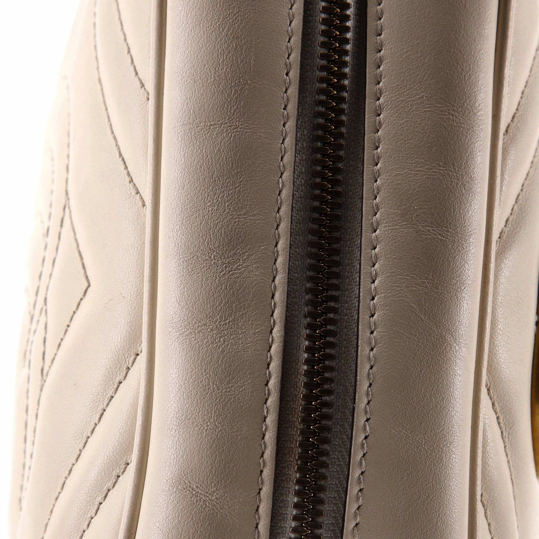GG Marmont Shoulder Bag Matelasse Leather Small