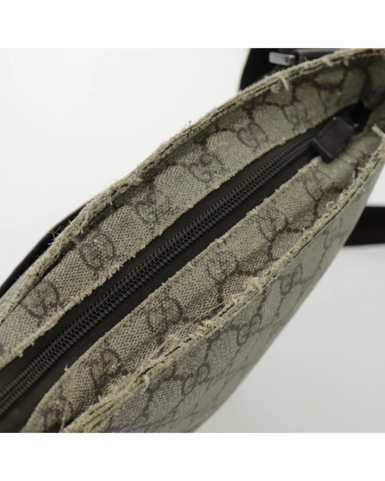 GG Supreme Canvas Crossbody Bag