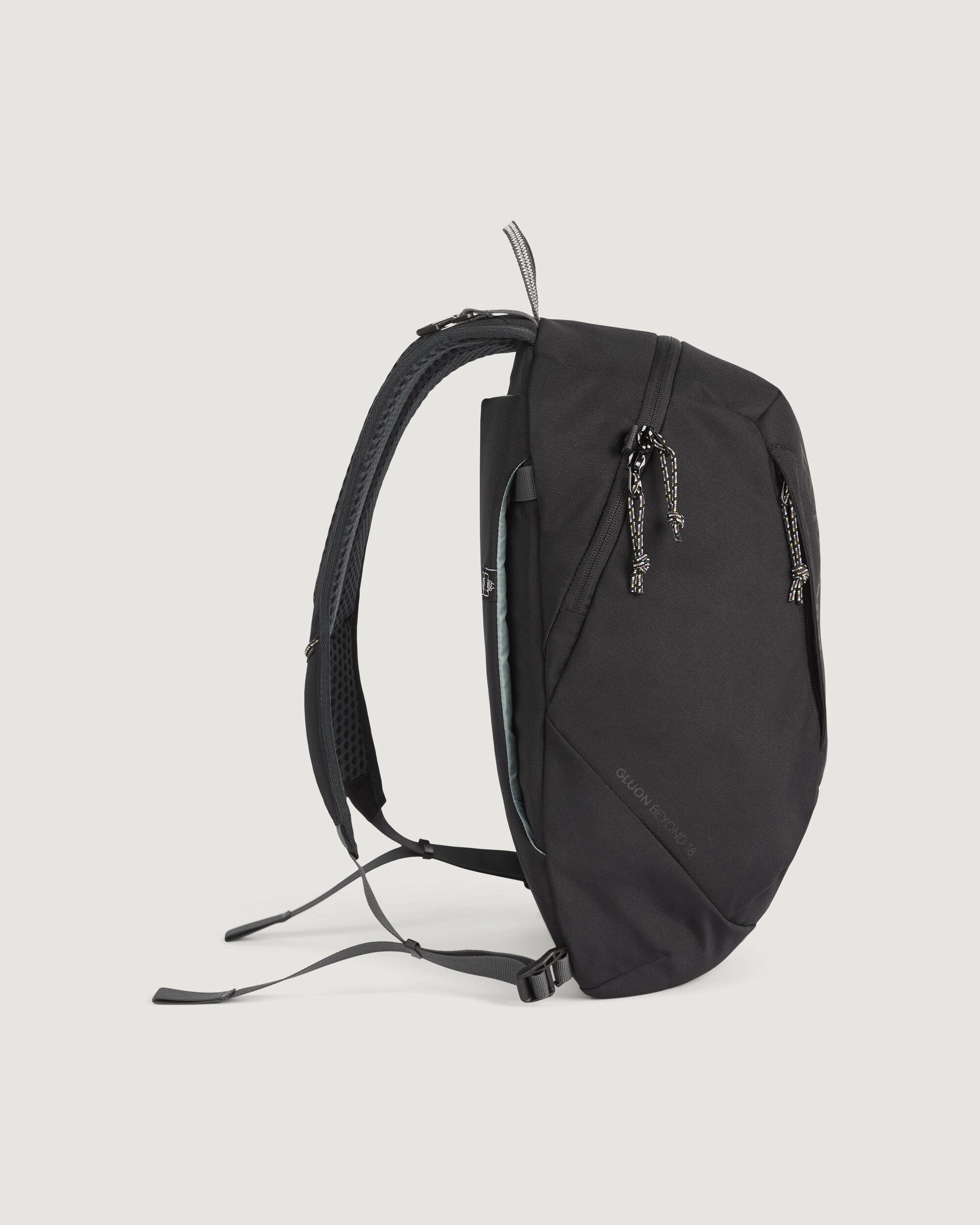 Gluon Beyond Backpack - 18L - Black Stingray
