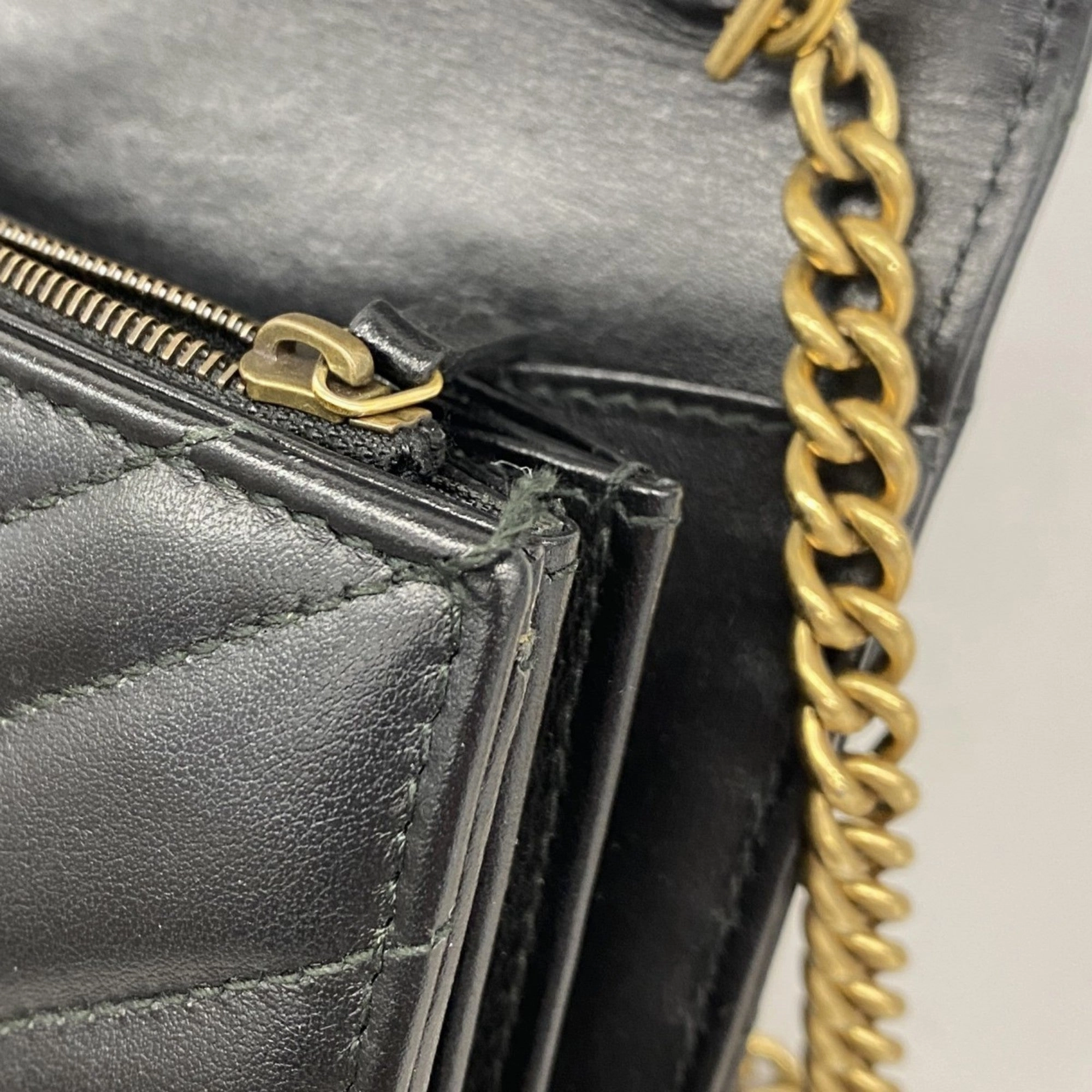 Gucci Black Leather Chain/Shoulder Wallet ()