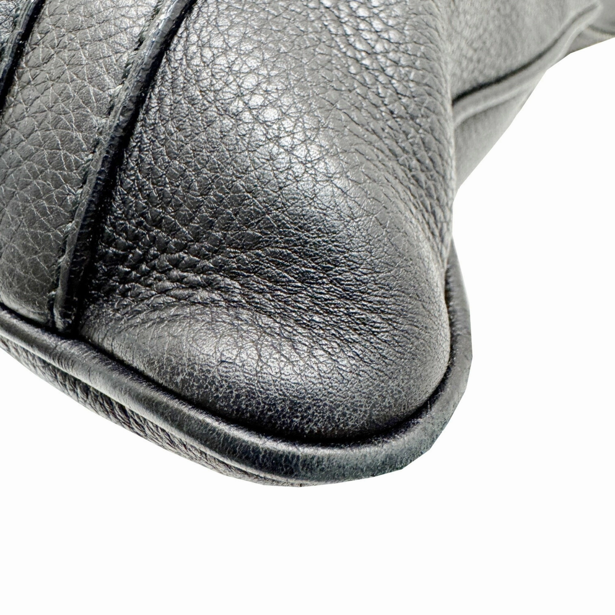 Gucci Black Leather Shoulder Bag ()