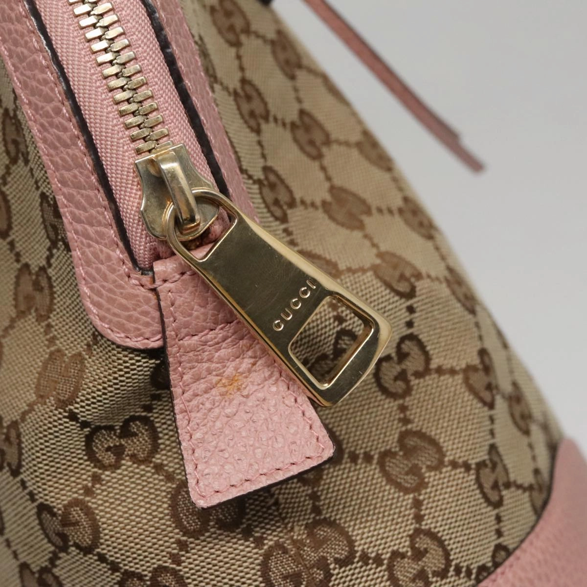 Gucci Bree Beige Canvas Shoulder Bag ()
