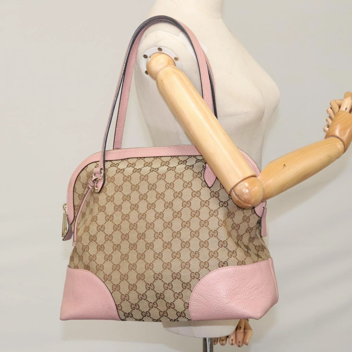 Gucci Bree Beige Canvas Shoulder Bag ()