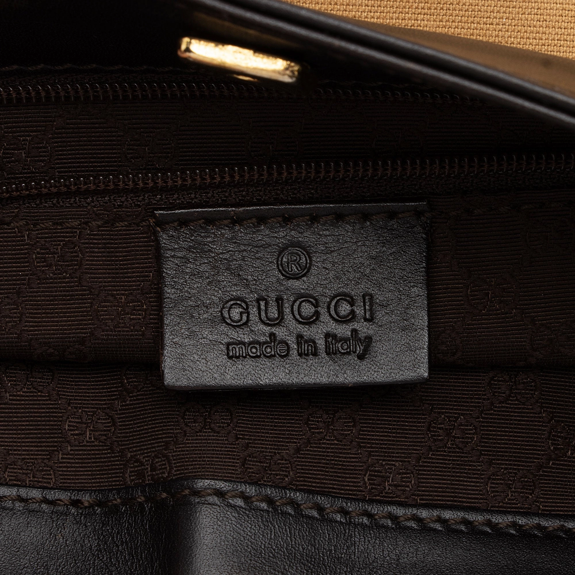 Gucci Canvas Web Shoulder Bag (SHF-KhYFg1)