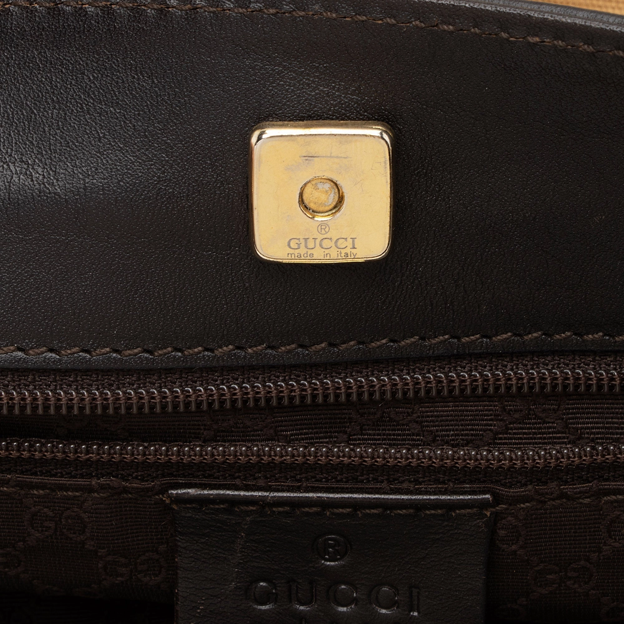 Gucci Canvas Web Shoulder Bag (SHF-KhYFg1)