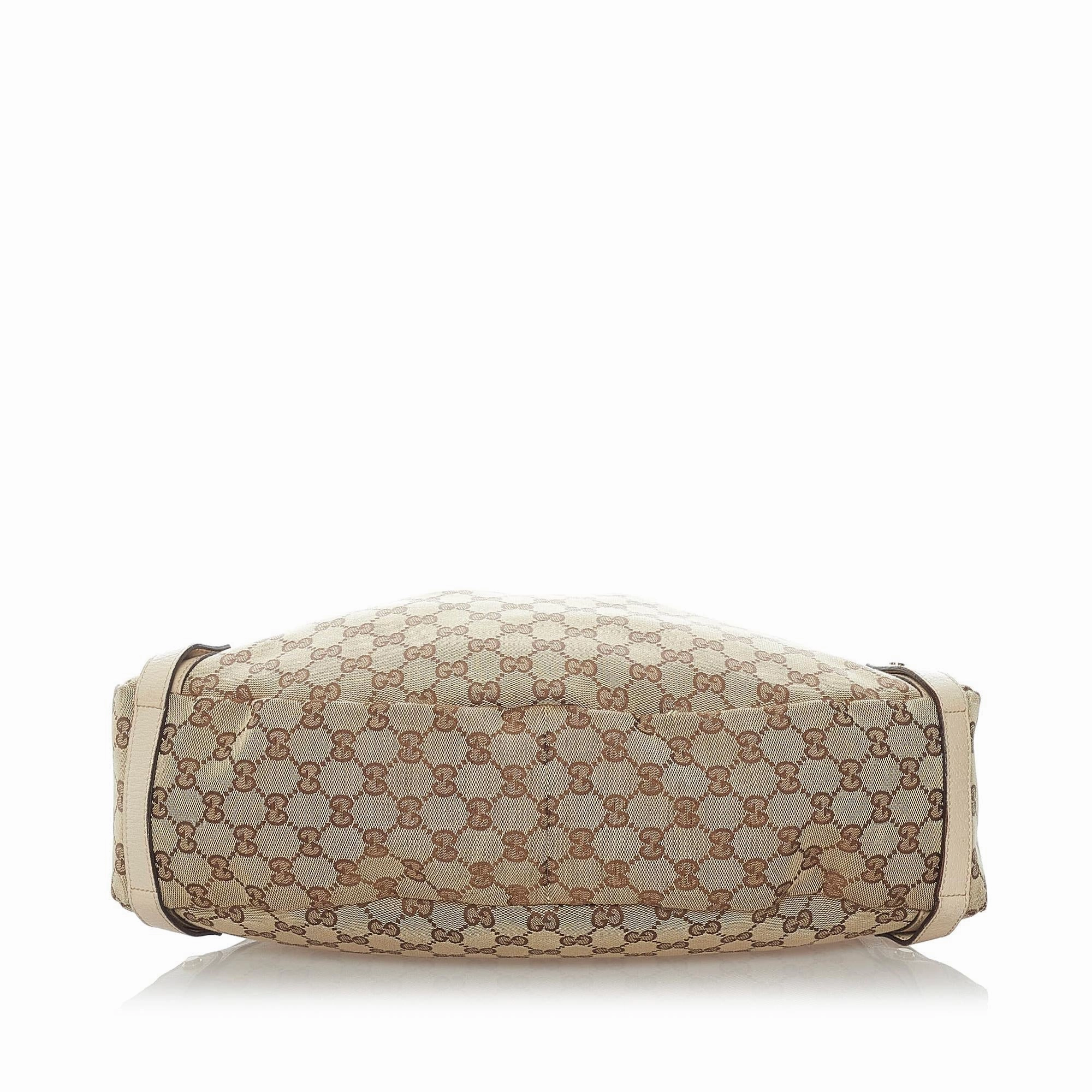 Gucci GG Canvas Abbey Shoulder Bag (SHG-32860)