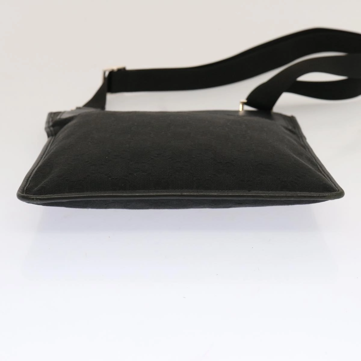 Gucci Gg Canvas  Canvas Shoulder Bag ()
