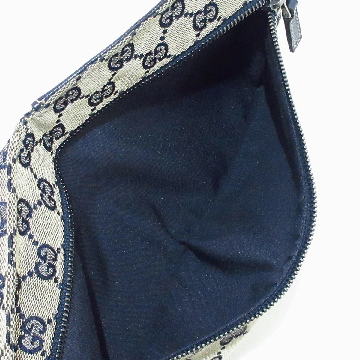 Gucci Gg Canvas  Canvas Shoulder Bag ()