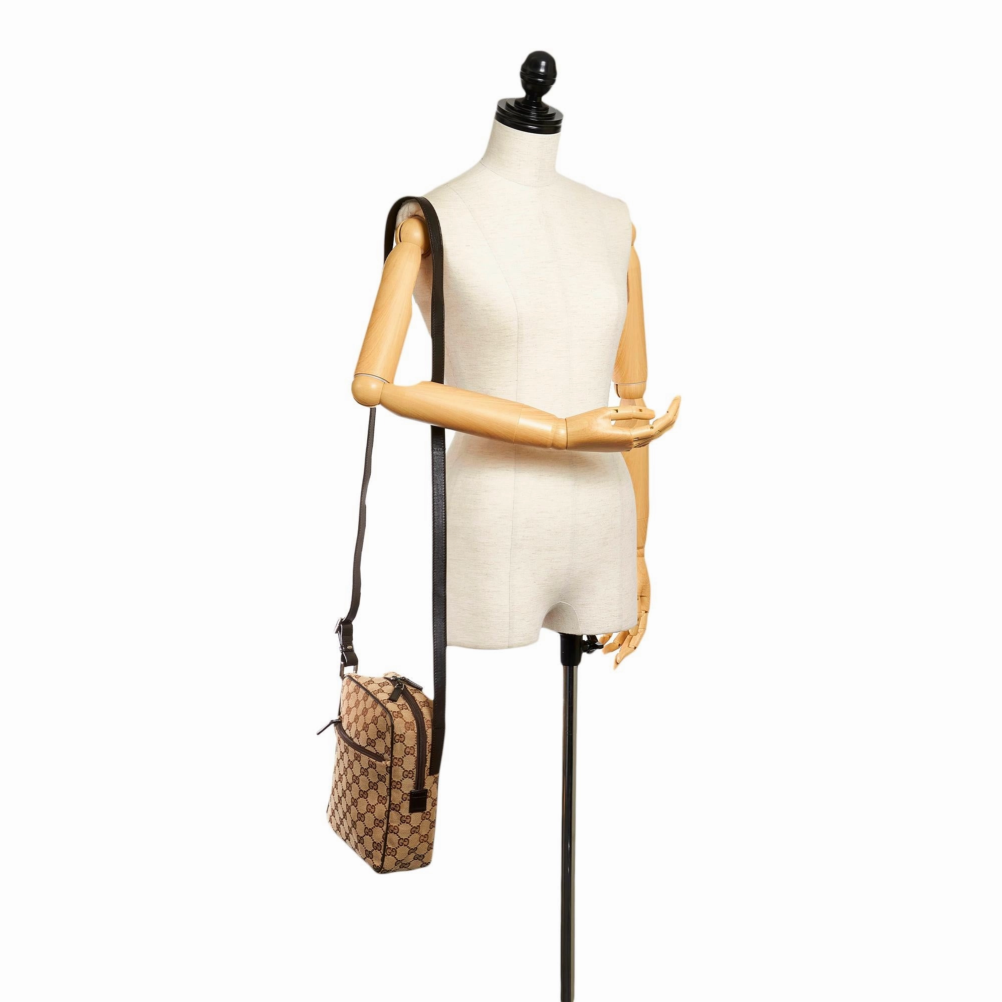 Gucci GG Canvas Crossbody Bag (SHG-32704)