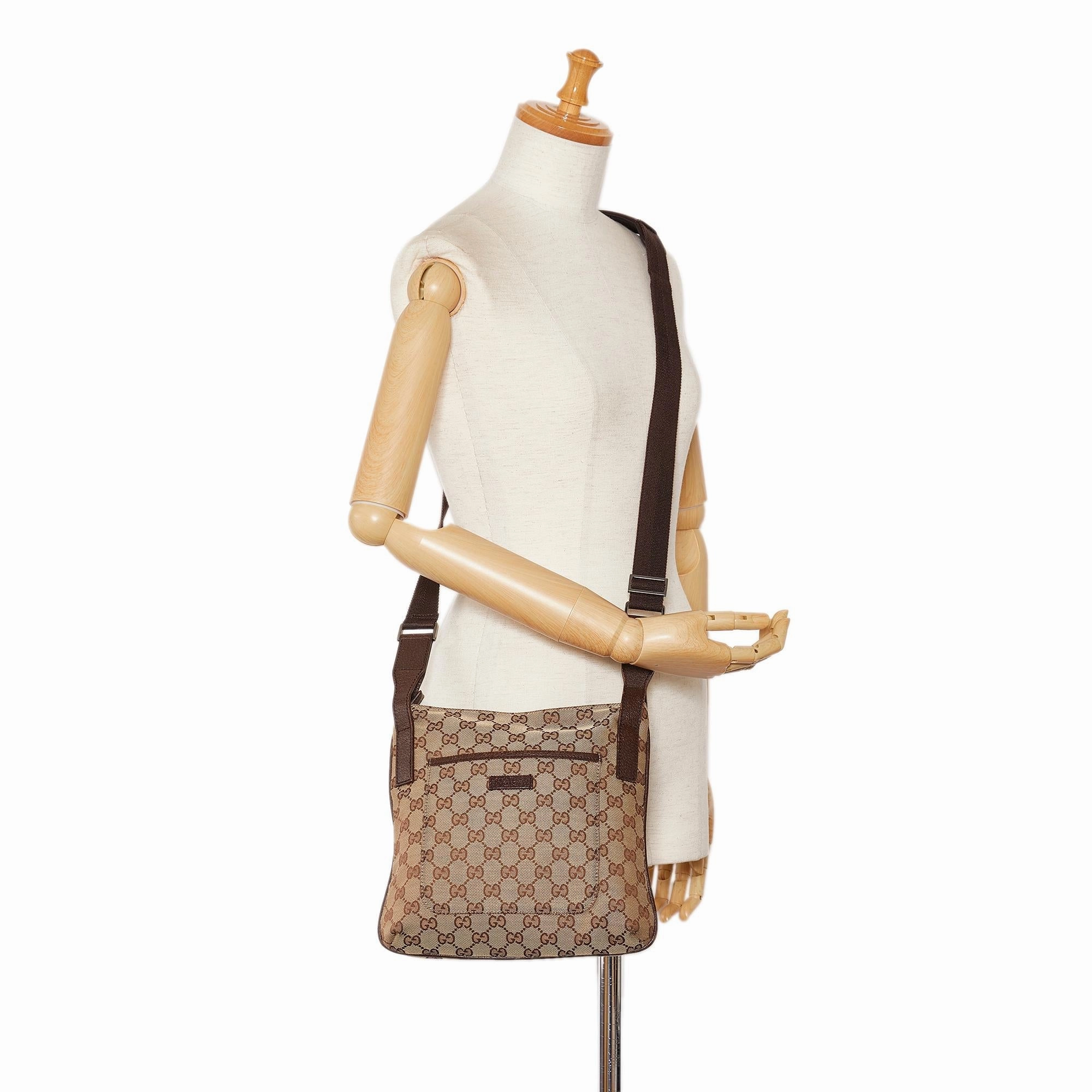Gucci GG Canvas Crossbody (SHG-vAt0Lo)