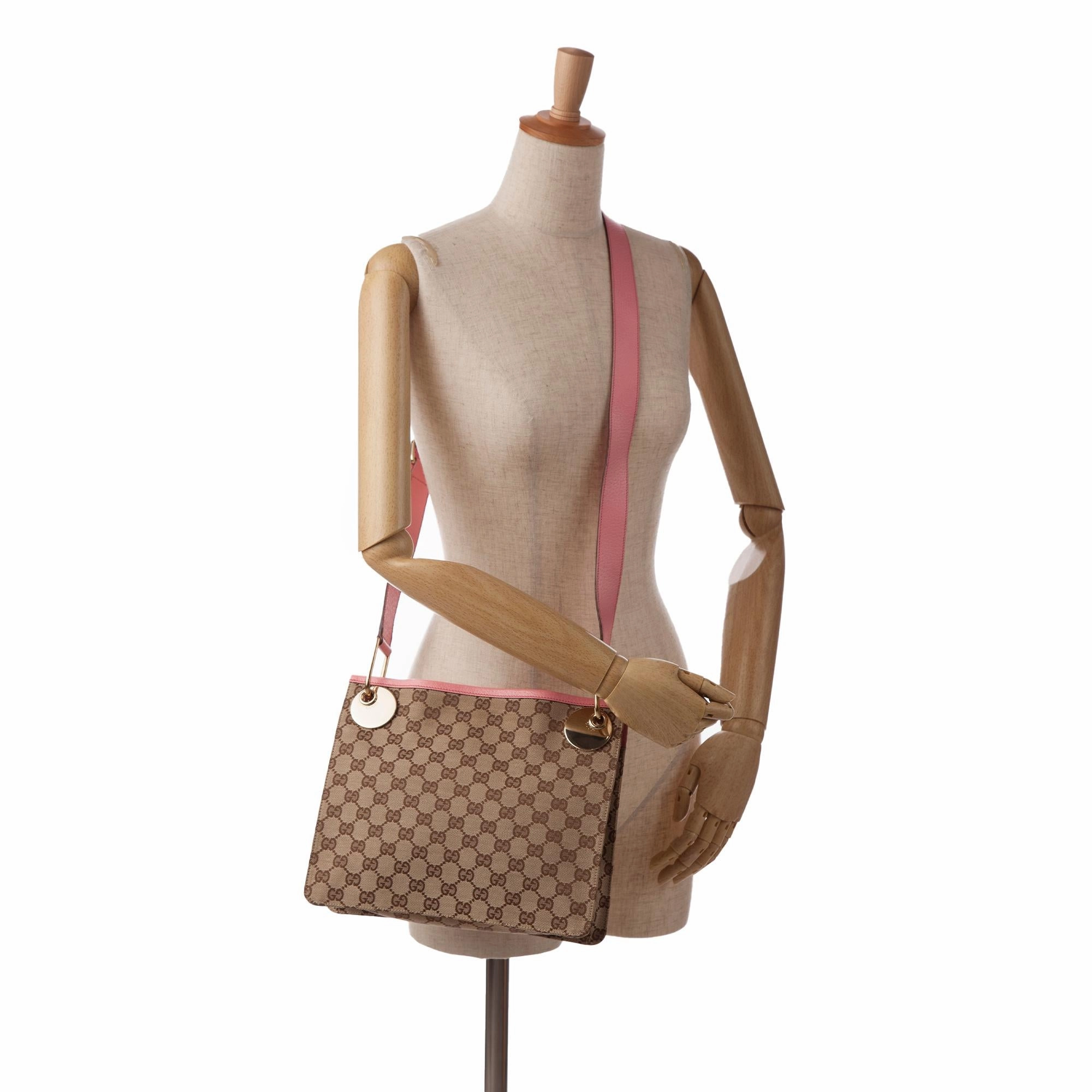 Gucci GG Canvas Eclipse Crossbody Bag (SHG-4xXzS6)