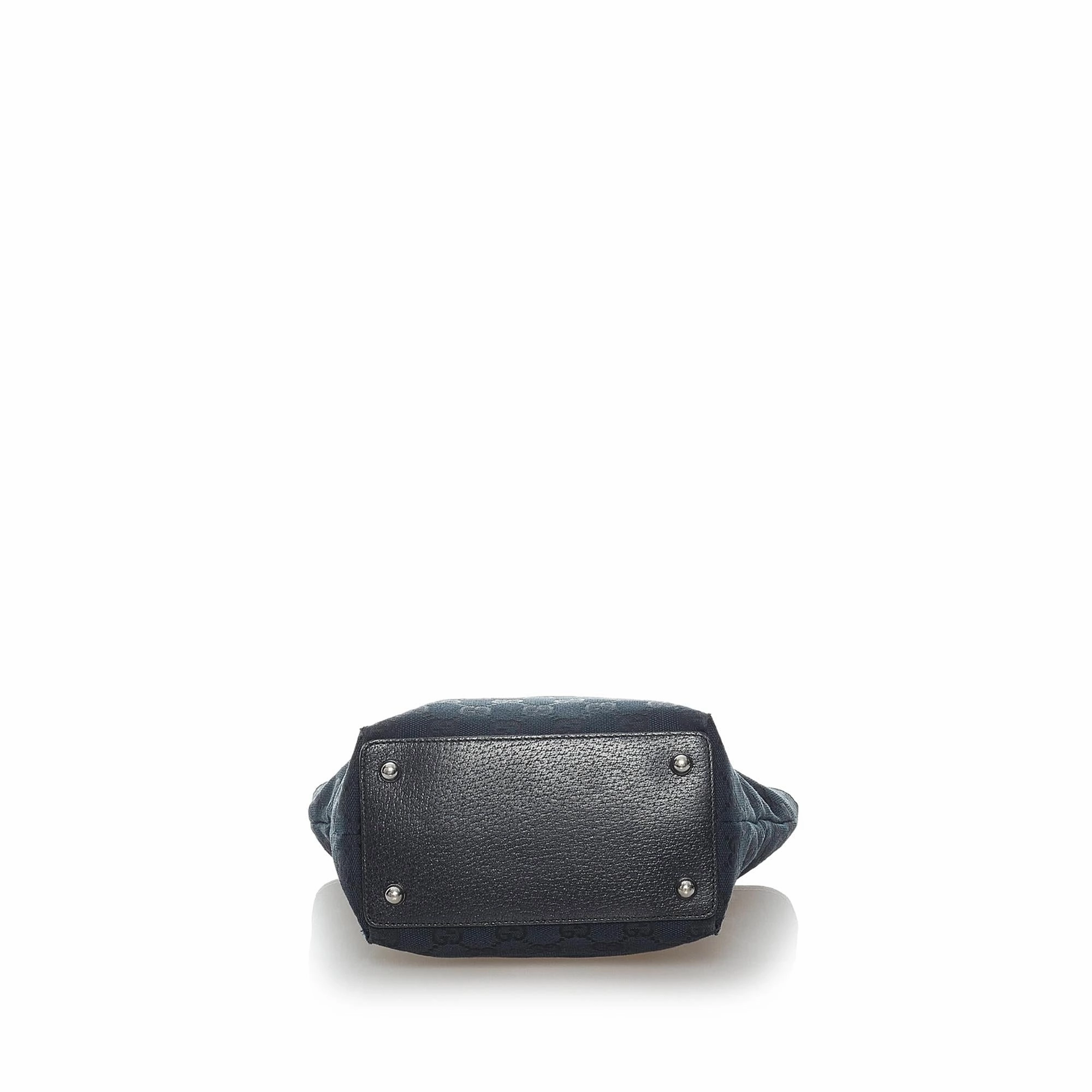 Gucci GG Canvas Eclipse Shoulder Bag (SHG-32852)