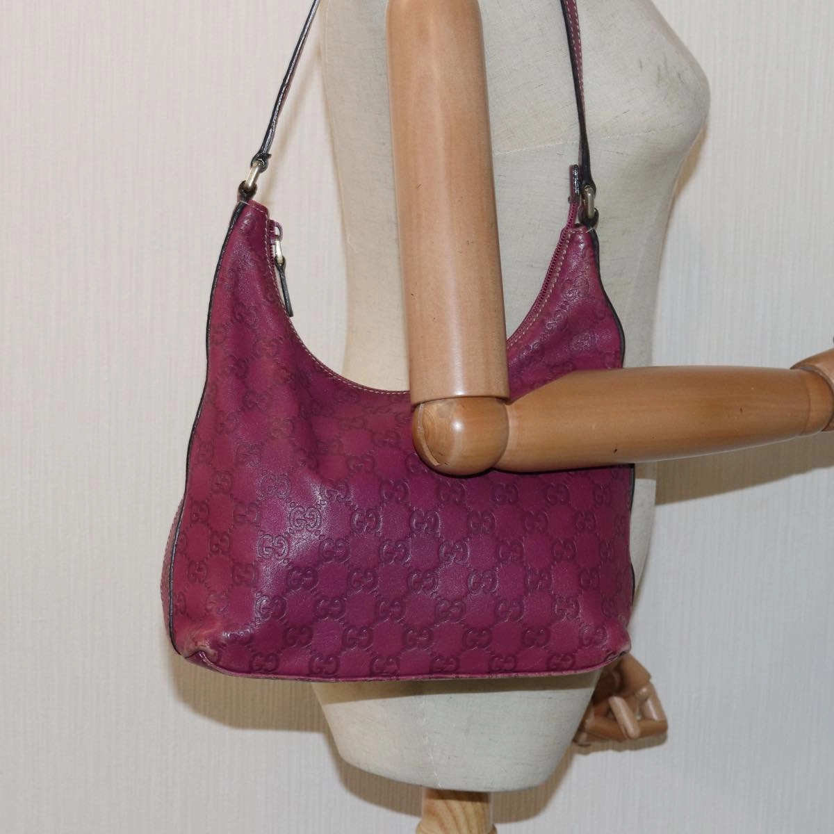 GUCCI GG Canvas Guccissima Shoulder Bag Outlet Purple 257282  81621