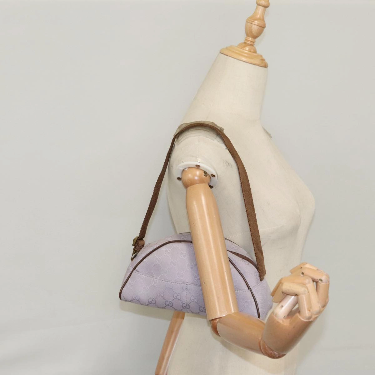 Gucci Gg Canvas Purple Canvas Shoulder Bag ()
