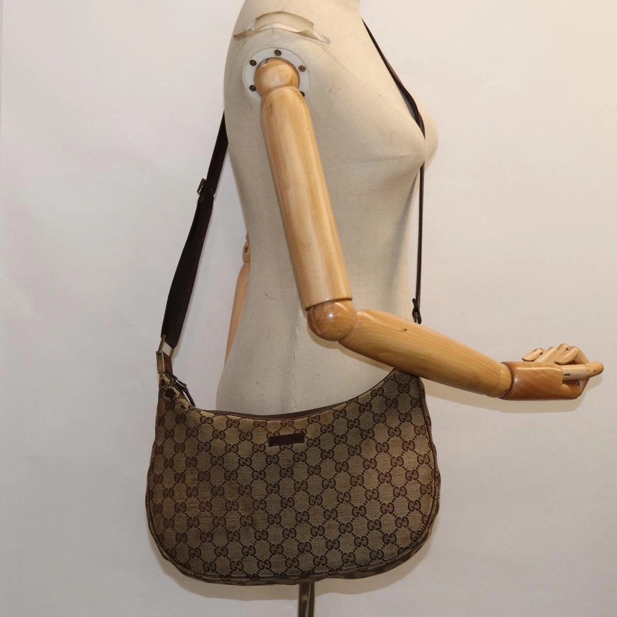 GUCCI GG Canvas Shoulder Bag Beige Brown 122709  82825
