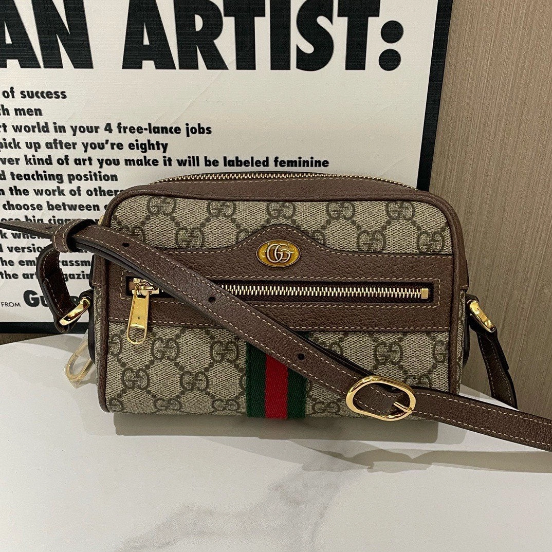 Gucci GG Supreme Camera Bag Beige Canvas Crossbody #12090