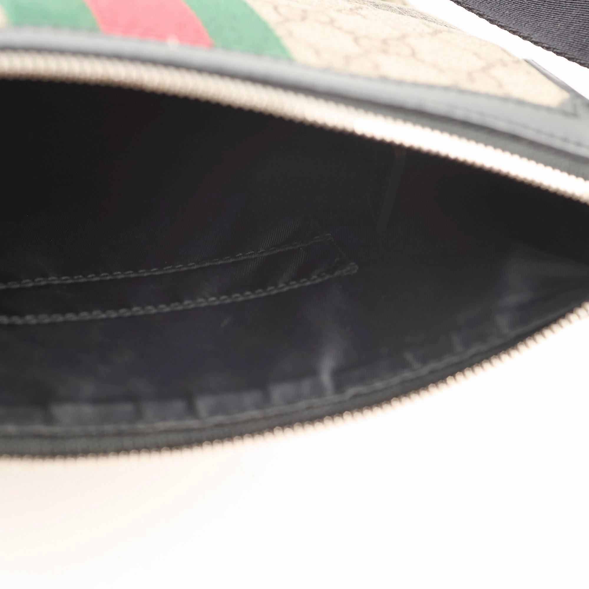 Gucci GG Supreme Messenger Bag